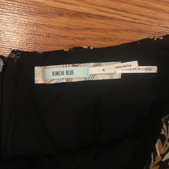 Urban outfitters kimchi blue floral shorts - Picture 4 of 4